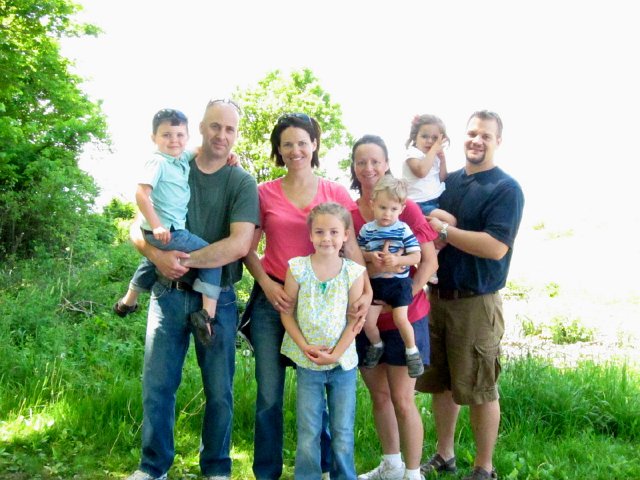 IMG_3961 (2).jpg - It may not be the best quality photo, but it's well overdue and has some of our best pals in it = priceless.